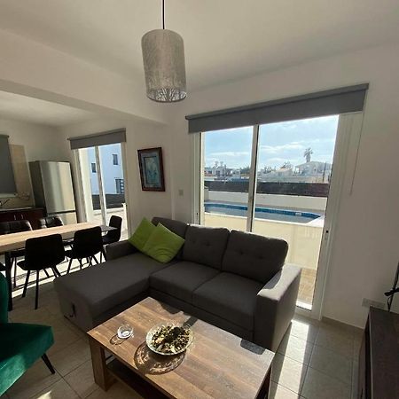 Cosy Apartment In Kato Paphos With Pool Access Esterno foto