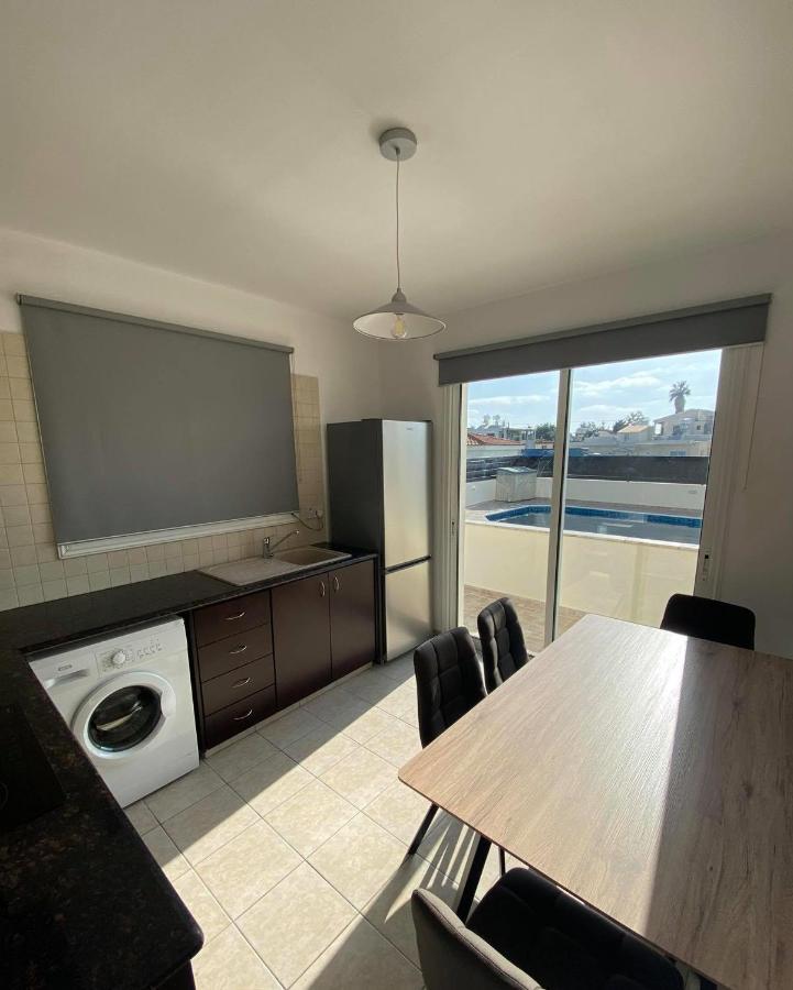Cosy Apartment In Kato Paphos With Pool Access Esterno foto