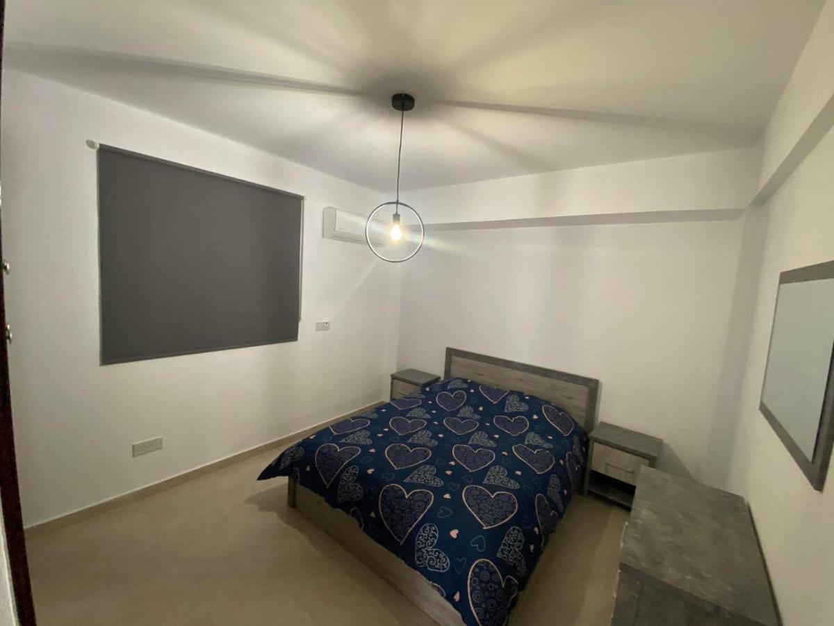 Cosy Apartment In Kato Paphos With Pool Access Esterno foto